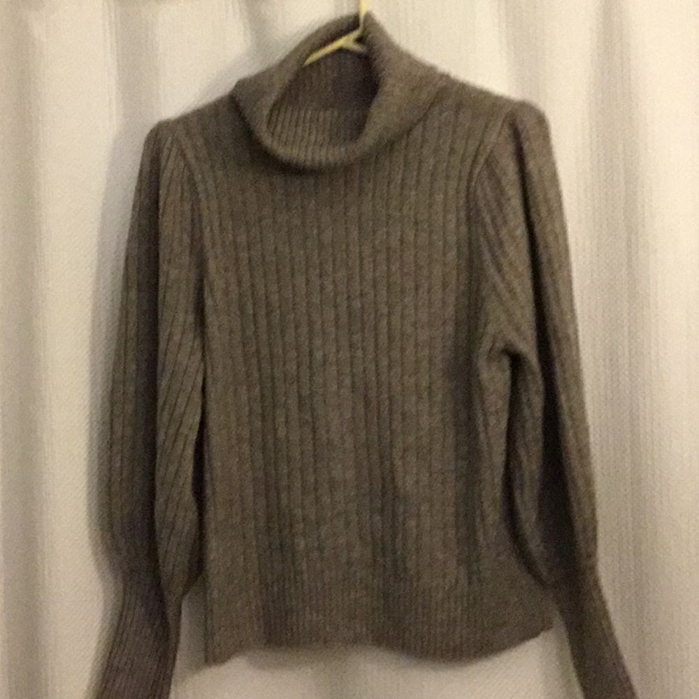Womens’ Jamison t neck sweater small